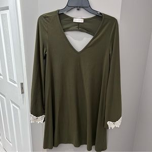 Altar’d State Olive Green & Cream Lace Tunic-Sm